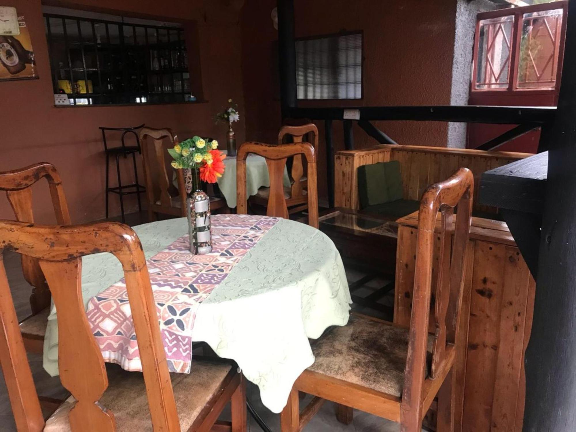 Gorilla African Guest House Entebbe Exterior foto